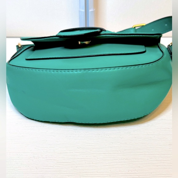 A New Day Crossbody Bag with Infinity scarf bundle - Picture 4 of 9